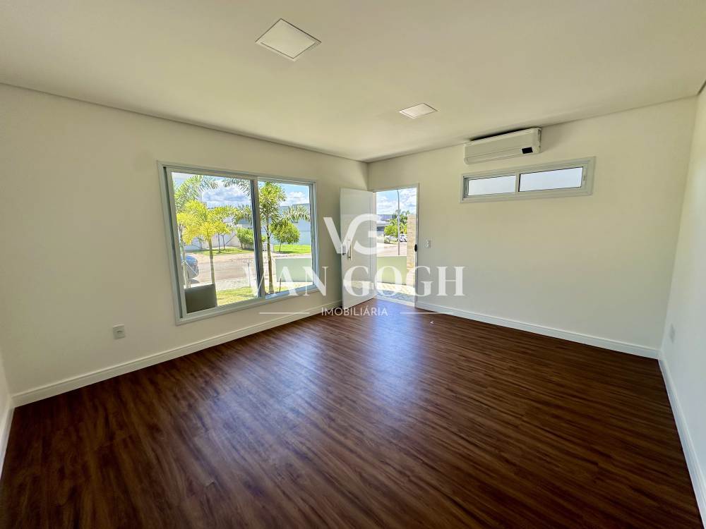 Casa em Condomínio Flor D Aldeia Holambra 