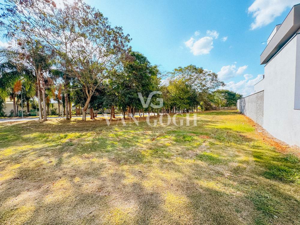 Terreno 684,78 M²  - Localização Privilegiada –  Residencial Flor D’aldeia  - Holambra/Sp